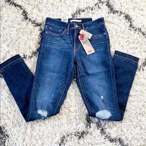 🌈Levi’s 311 Shaping Skinny